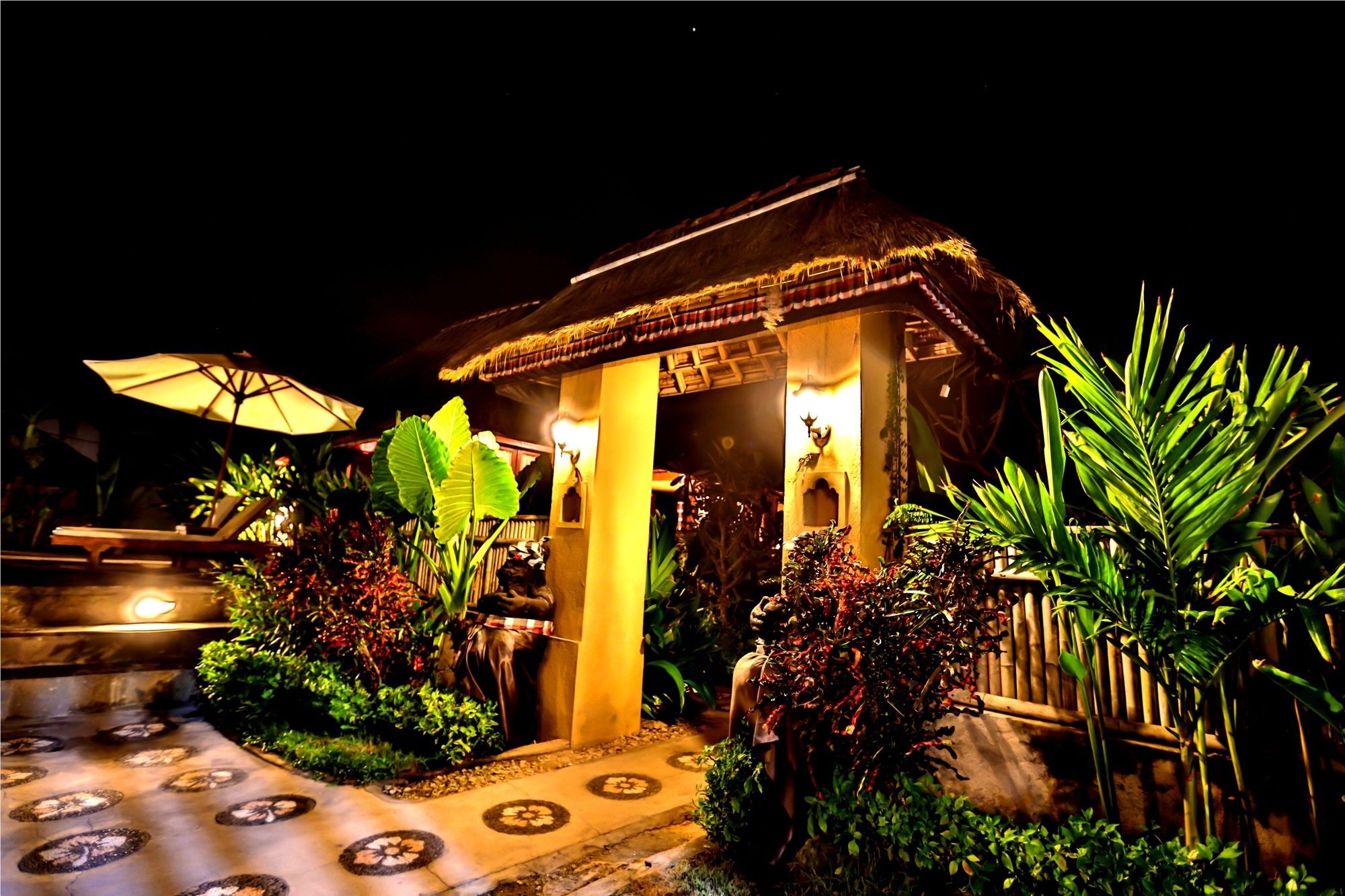 Sunset Coin Lembongan Hotel Bagian luar foto